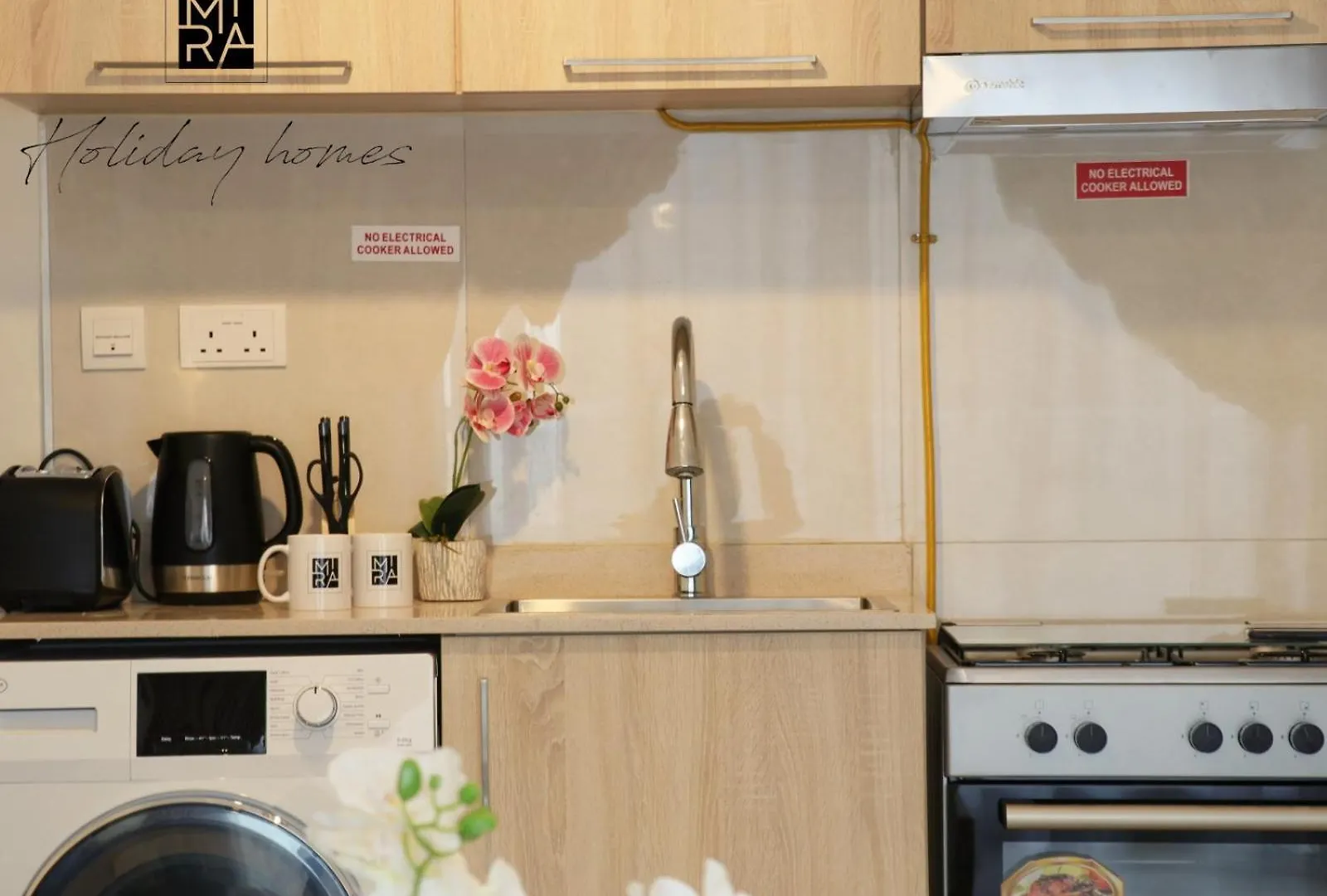Mira Holiday Homes - Beautiful Studio In Ag Tower - 4 Min To Downtown Dubai Apartment